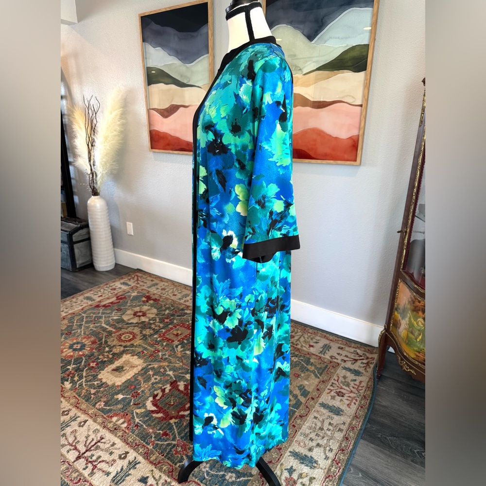Joan Rivers Vibrant Blue and Black Floral Kimono - Picture 5 of 10